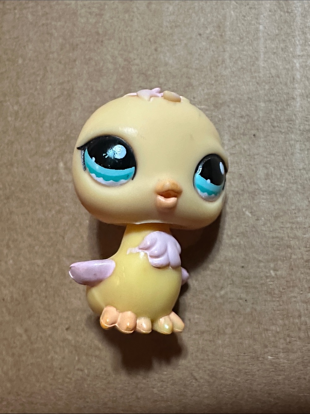 Rare littlest pet shop chick 1037 european exclusive